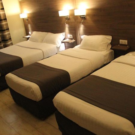 Hotel Univers Carpentras Buitenkant foto